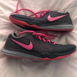 nike athletic dual fusion shoes